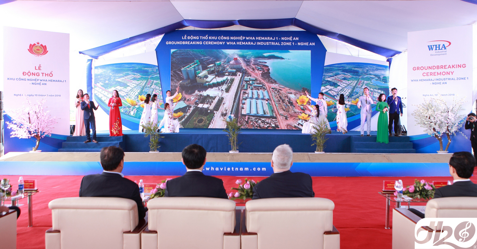 Tiết mục Tốp ca " Nghệ An vươn tầm cao mới"