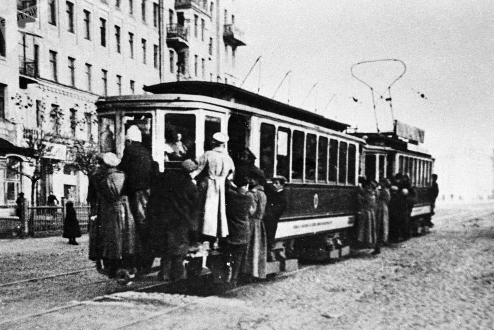 Tàu điện hoạt động tại Moscow năm 1925