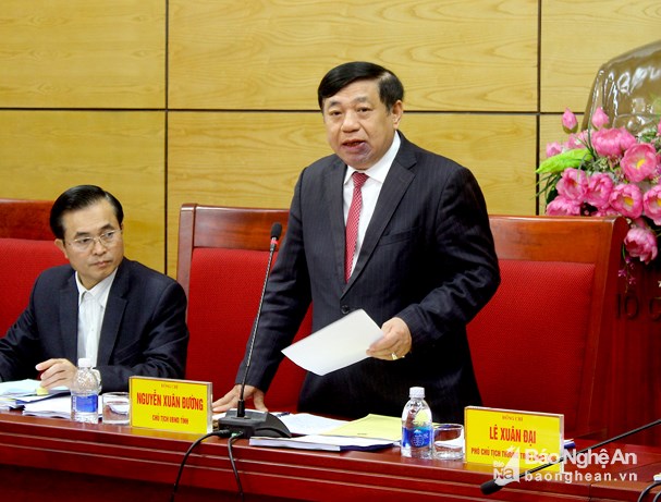 Chủ tịch UBND tỉnh Nguyễn Xuân Đường phát biểu chỉ đạo tại cuộc họp. Ảnh: Quang An